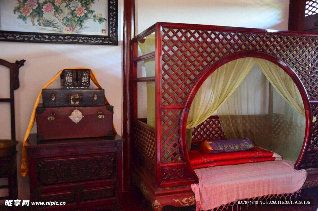 古典中式雕花床榻展示