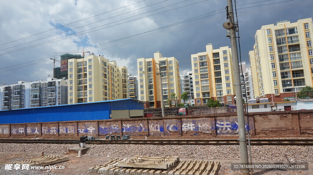 城市在建工地与周边建筑