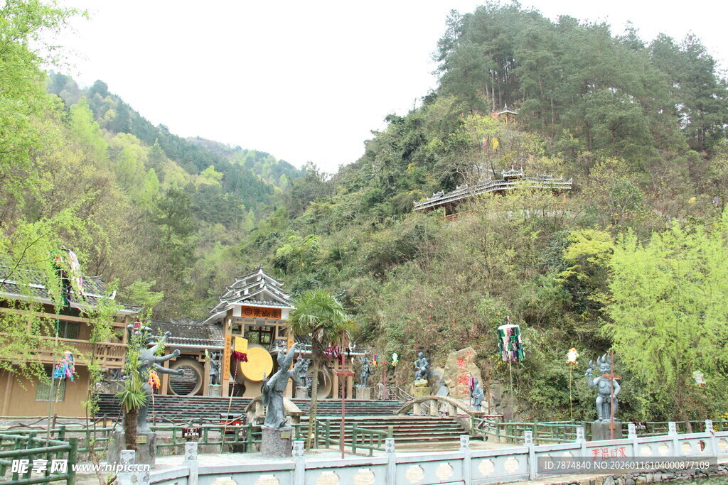 山间古雅建筑景观