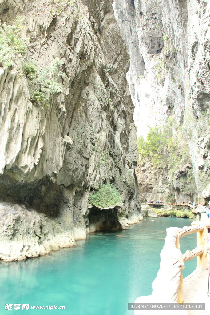秀丽山水溶洞景观