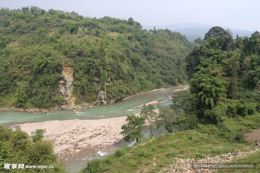 山间河流森林自然风光