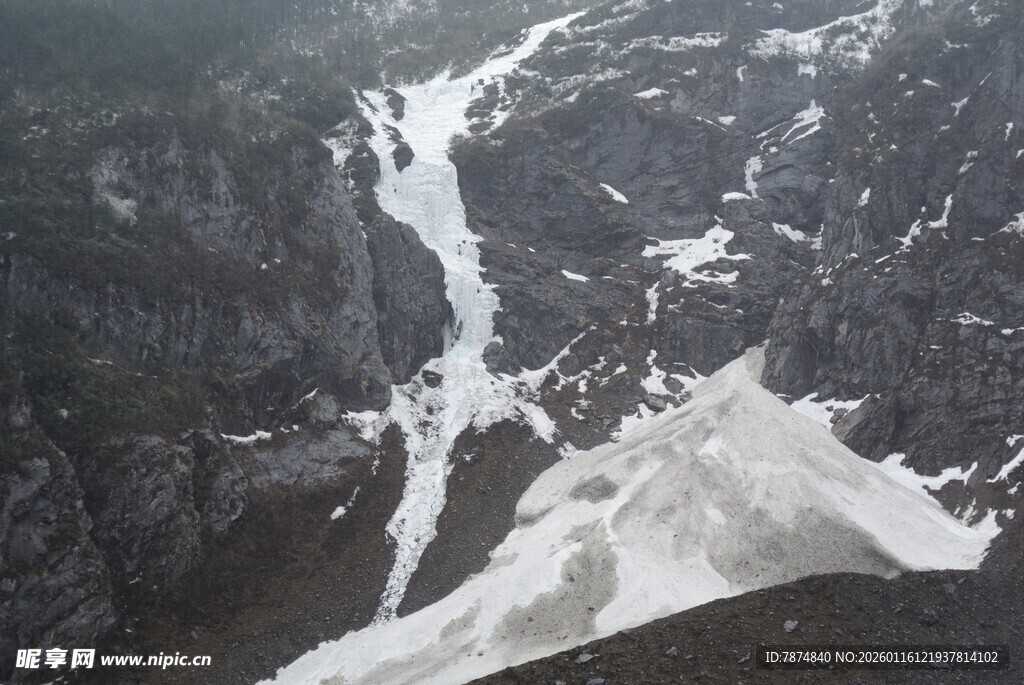 壮丽雪山冰川景观