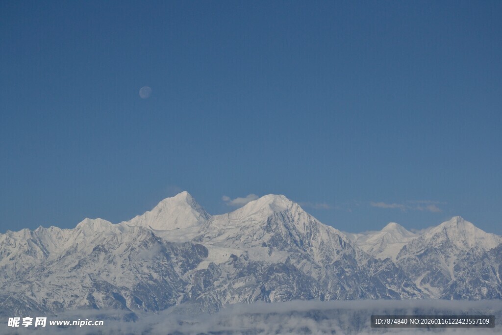 壮丽雪山风景