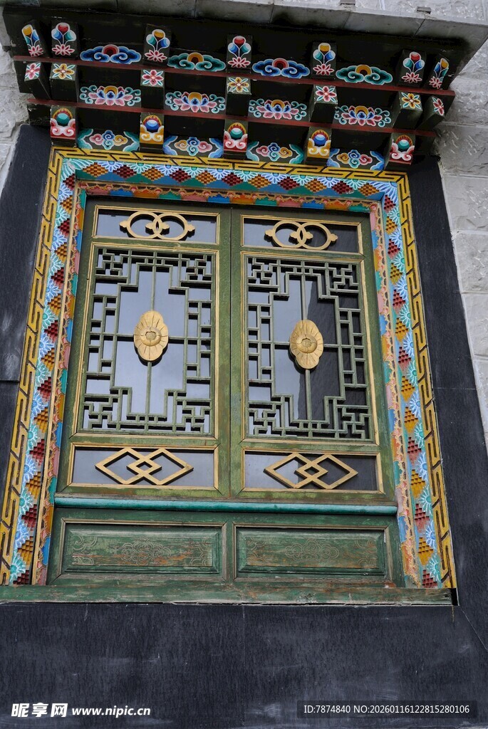 藏式精美双开彩绘木门