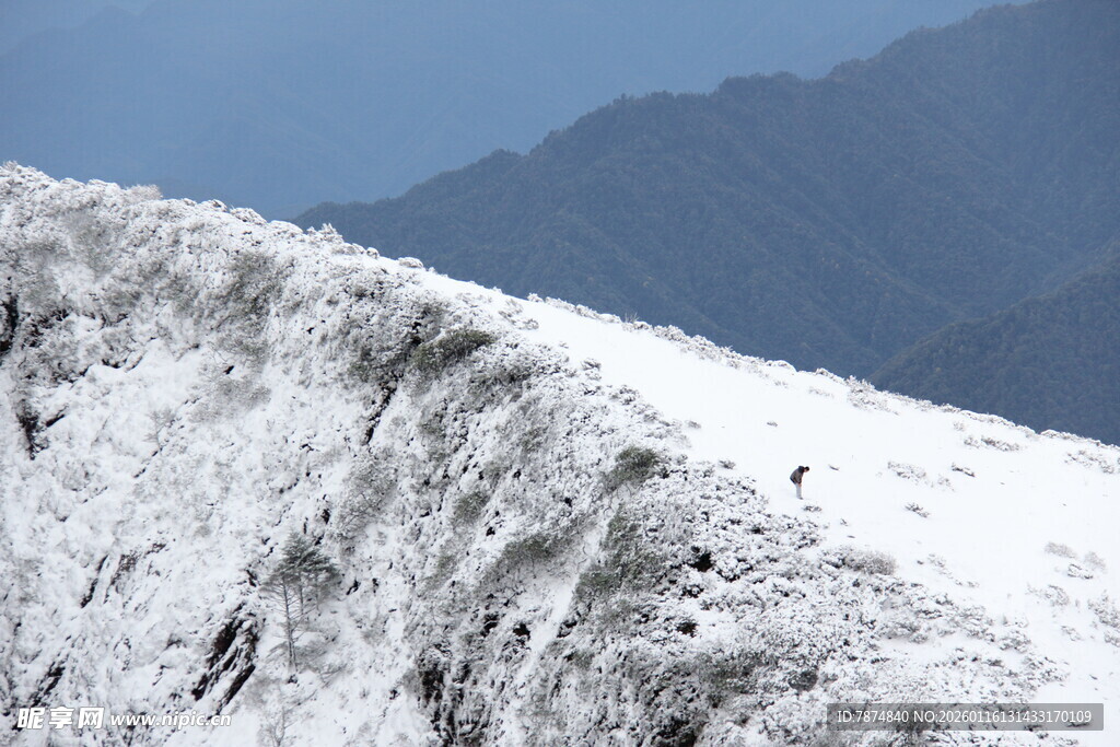 雪山壮丽景致