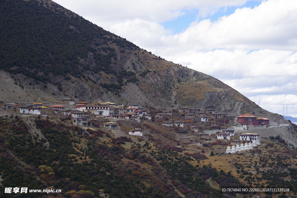 山间村落美景