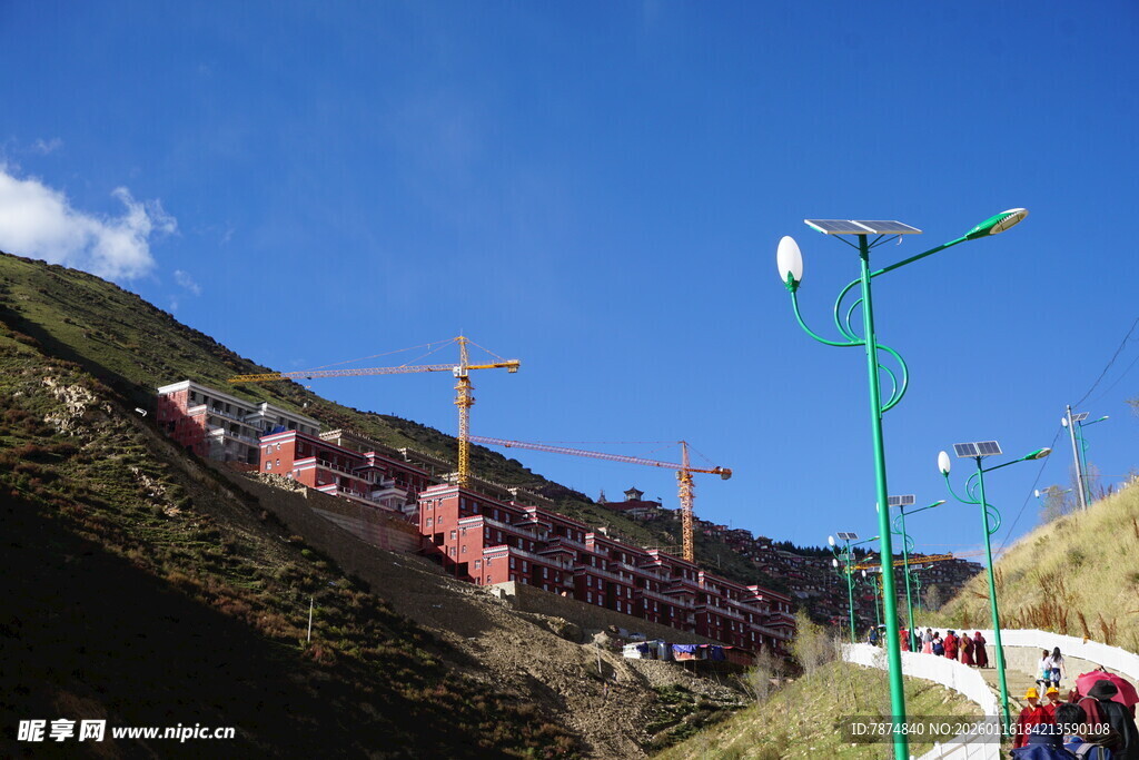 山坡工地场景