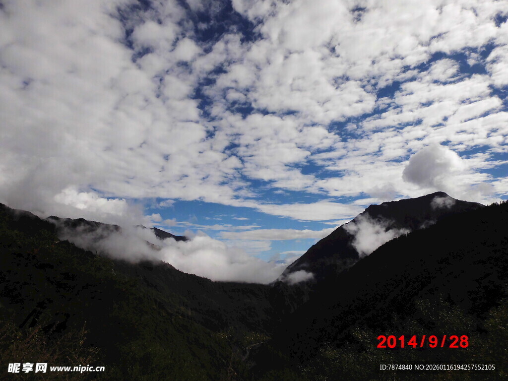 山间云海美景