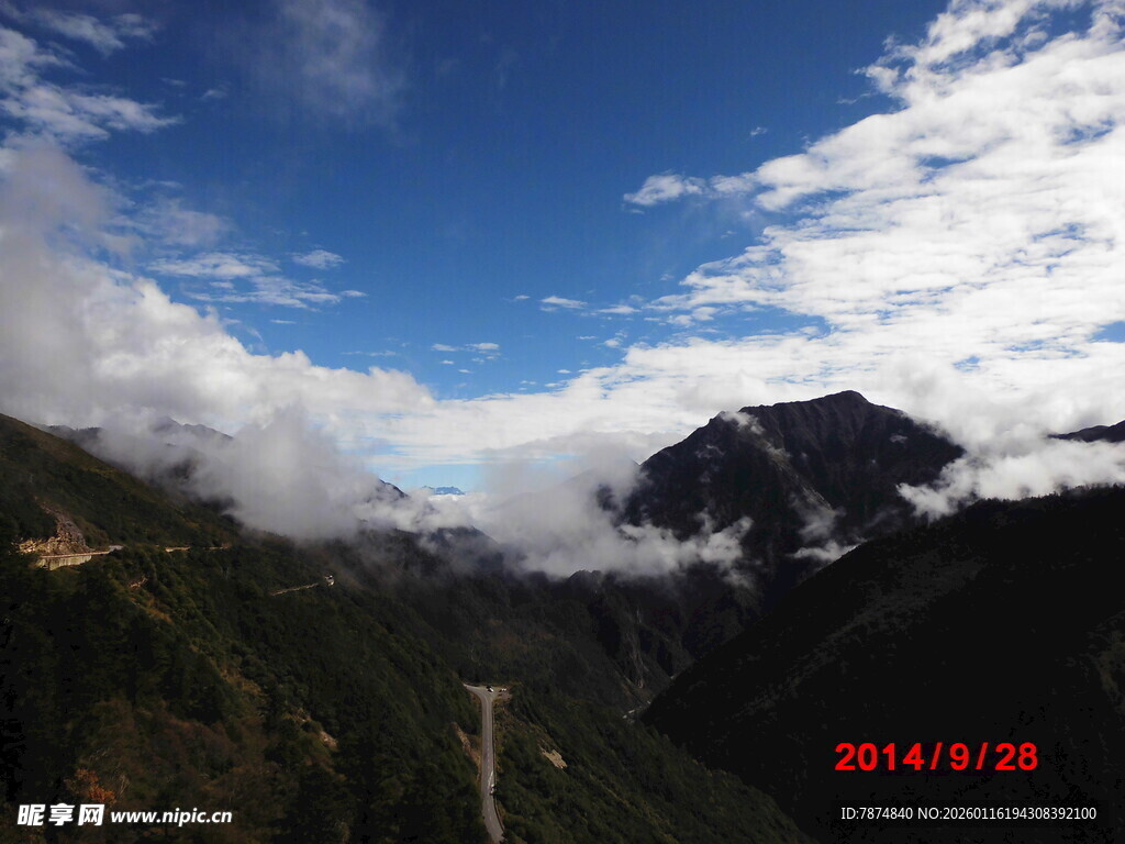 山间云海美景