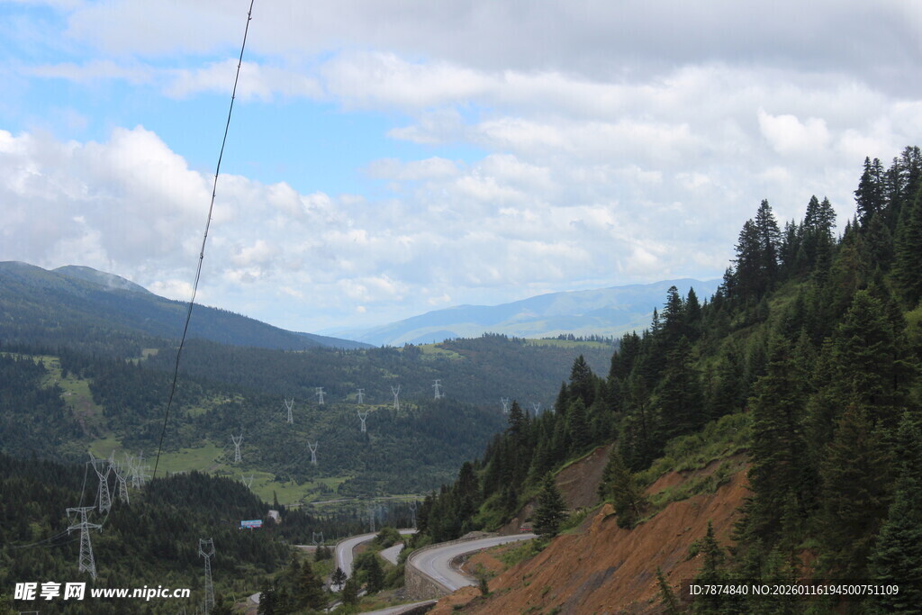 山间公路美景