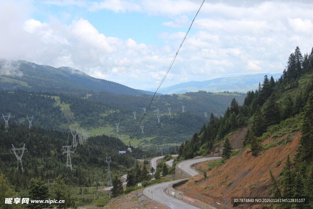 山间公路美景