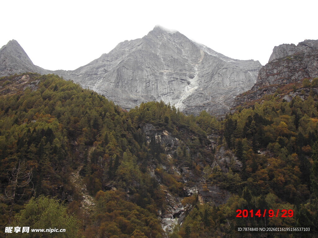 山间美景