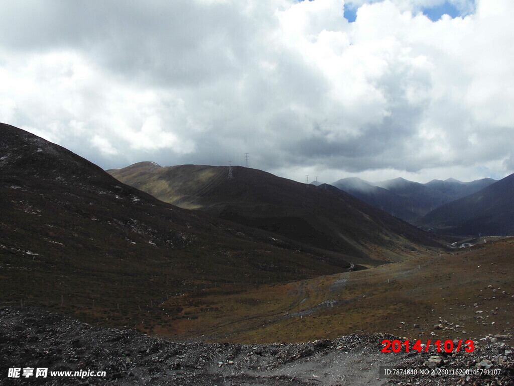 高山云海壮丽风光