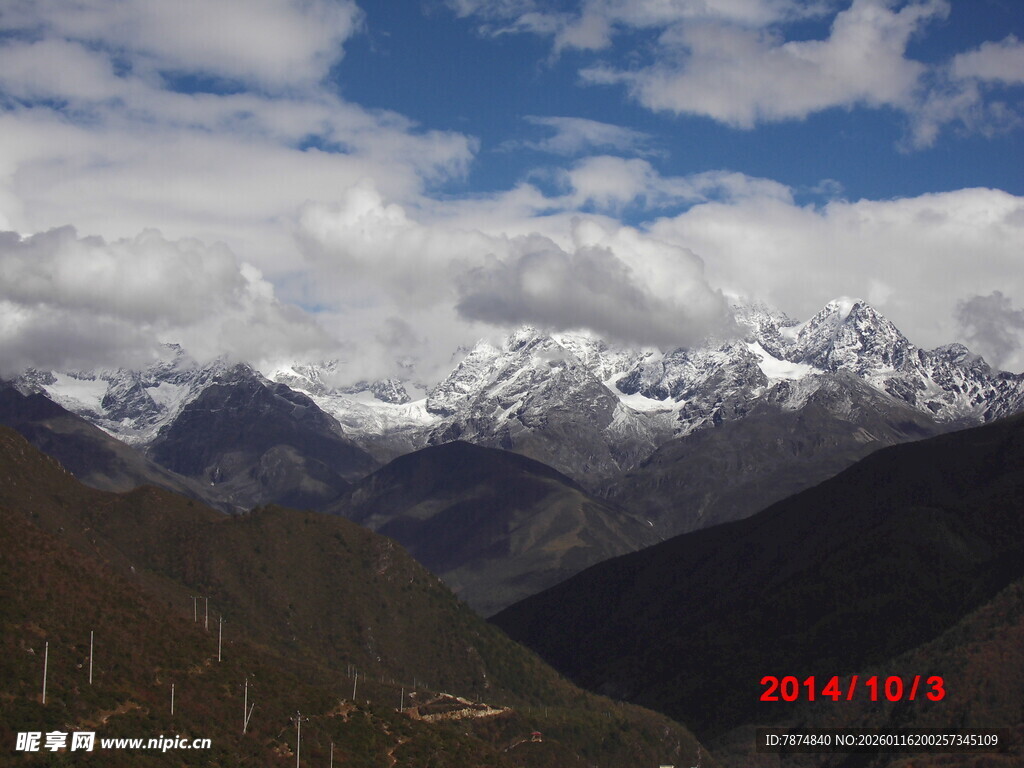 雪山壮丽风光