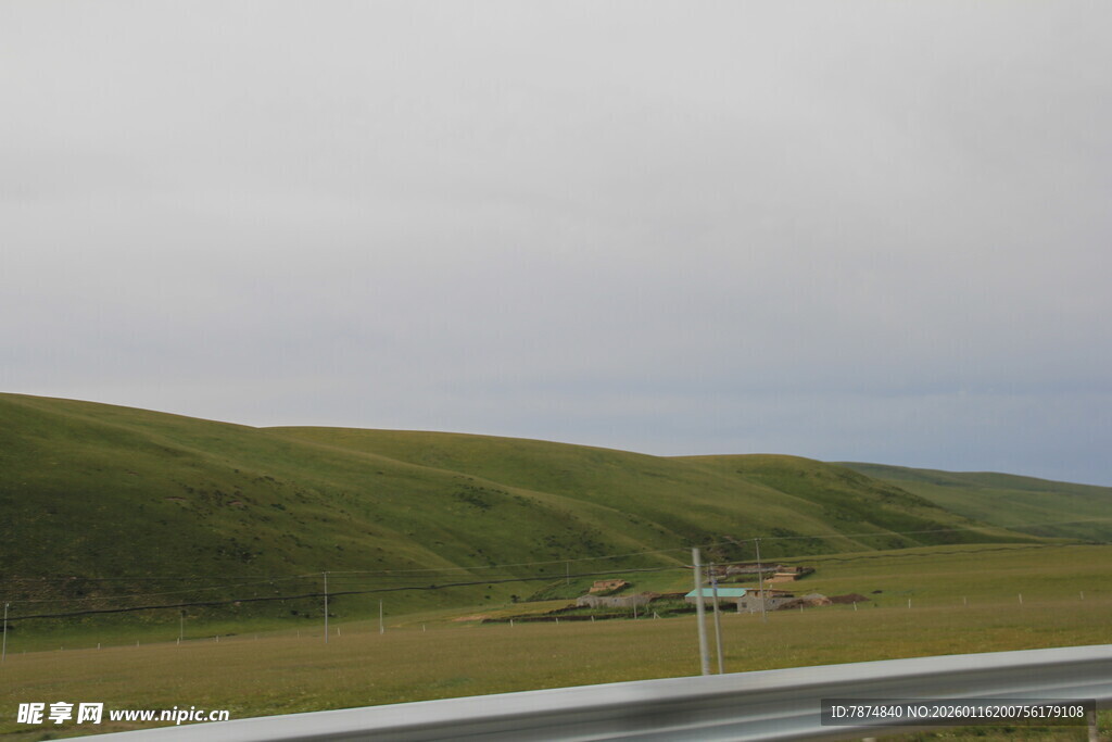 草原公路风景