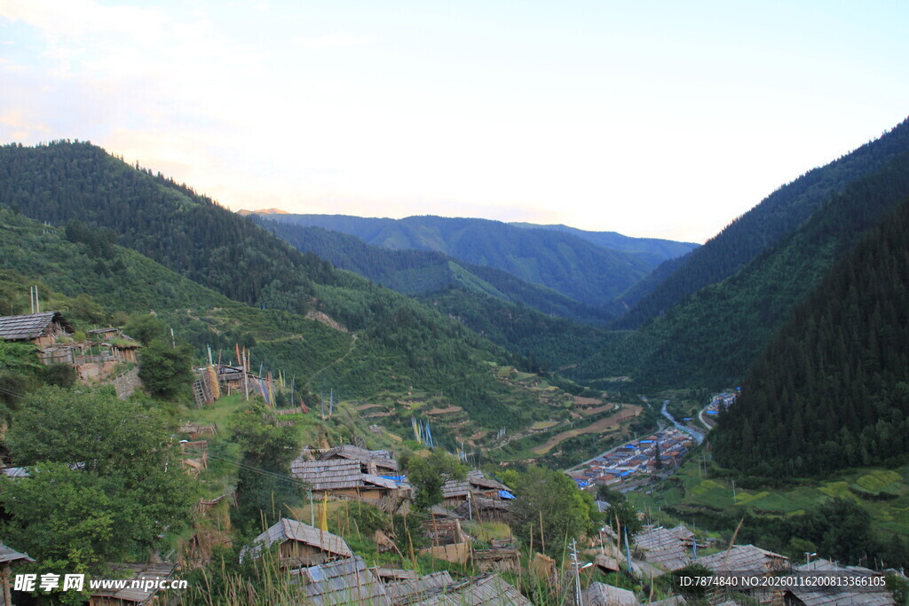 山间村落美景