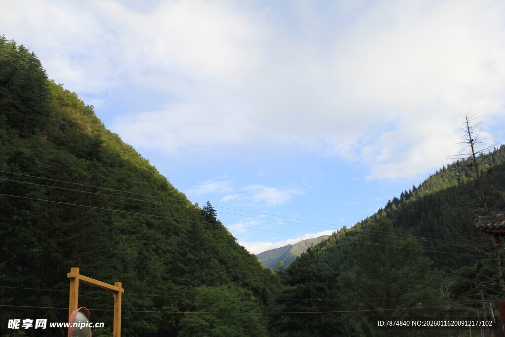 山间美景
