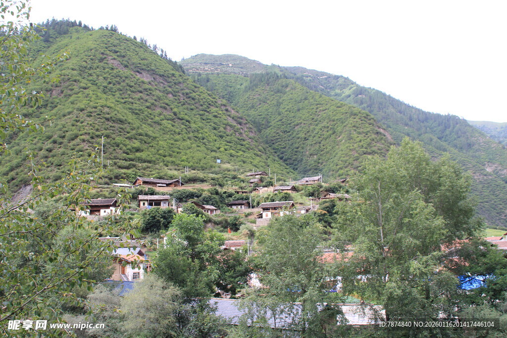 山间村落美景