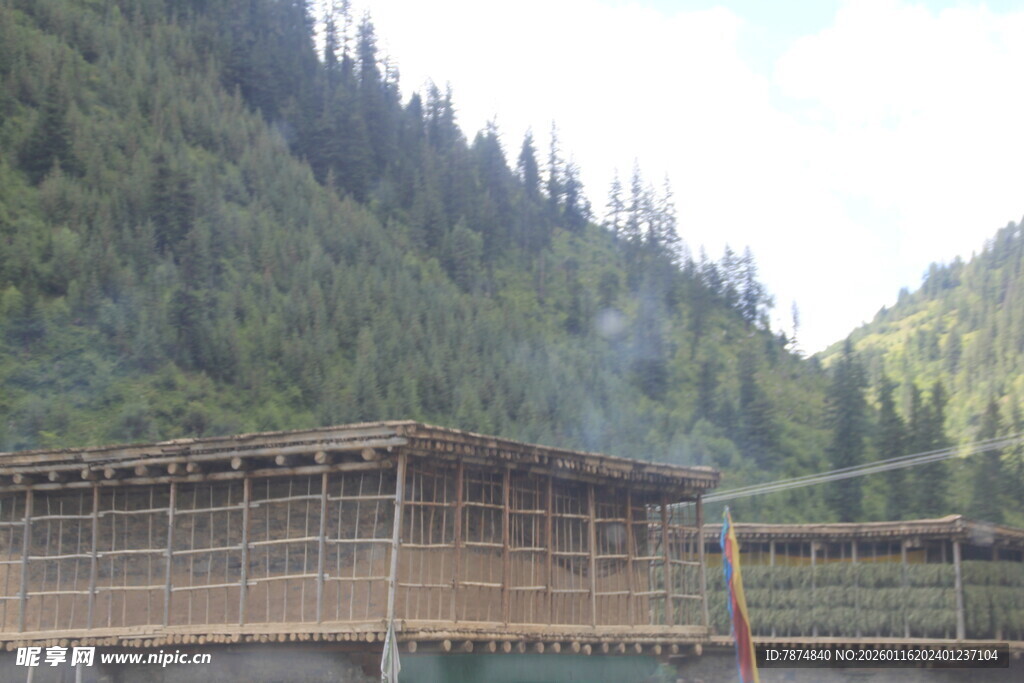 山间木屋 自然静谧之景