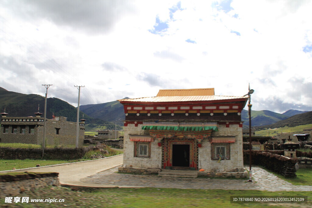 藏式小屋 山间独特景致