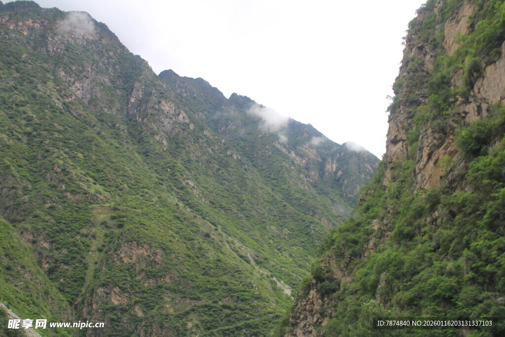 壮丽山间景色
