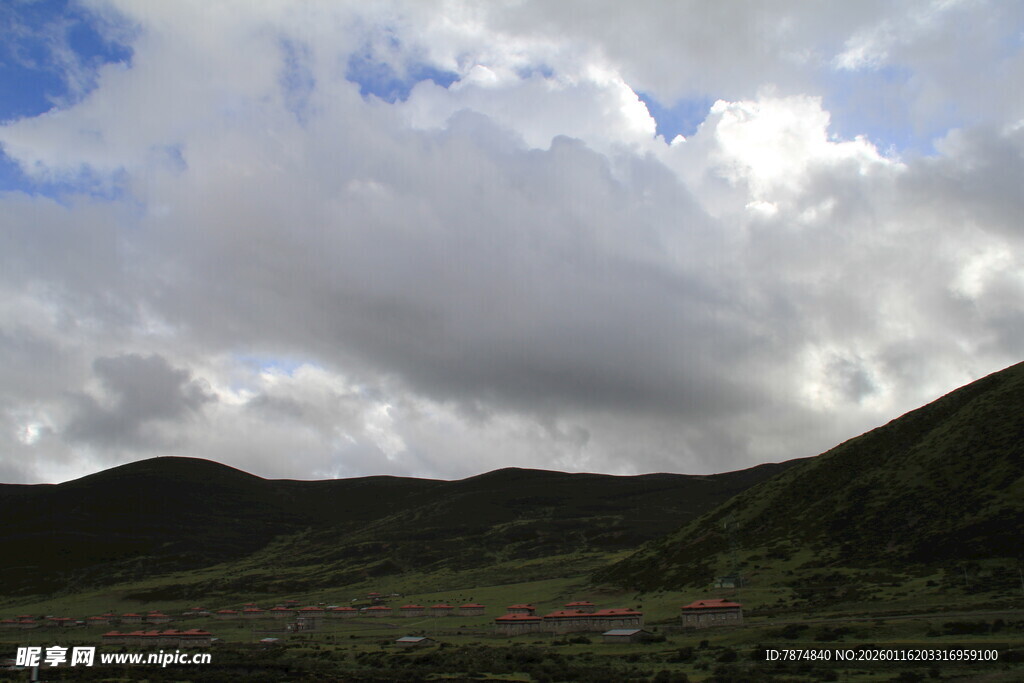 山间云海美景