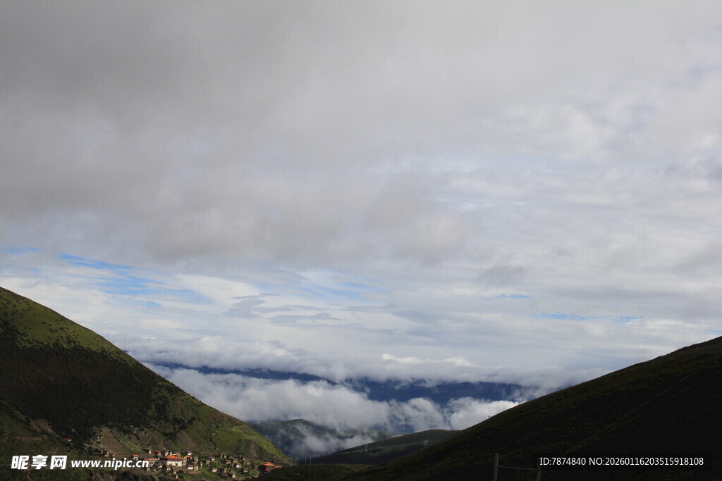 山间云海景观
