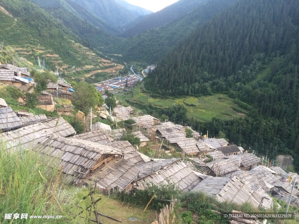 山间村落美景