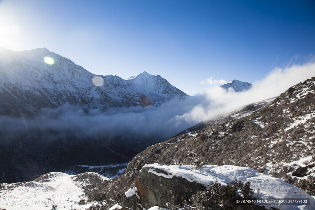 雪山壮丽风光