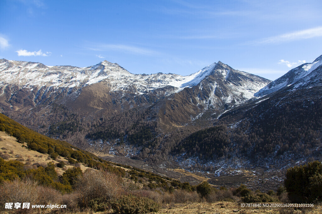 壮丽雪山自然风光