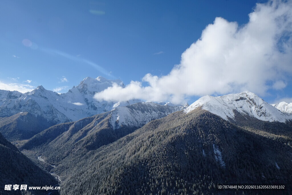 壮丽雪山美景