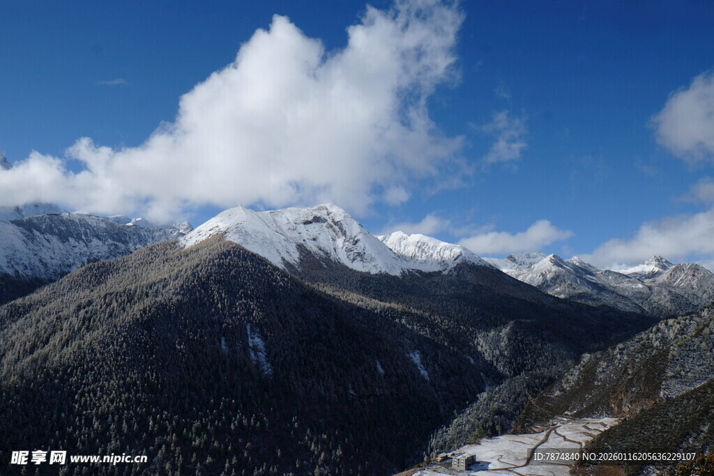 壮丽雪山美景