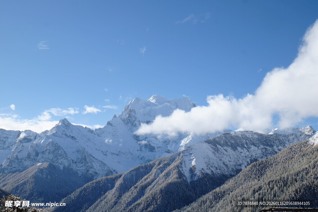 壮丽雪山美景