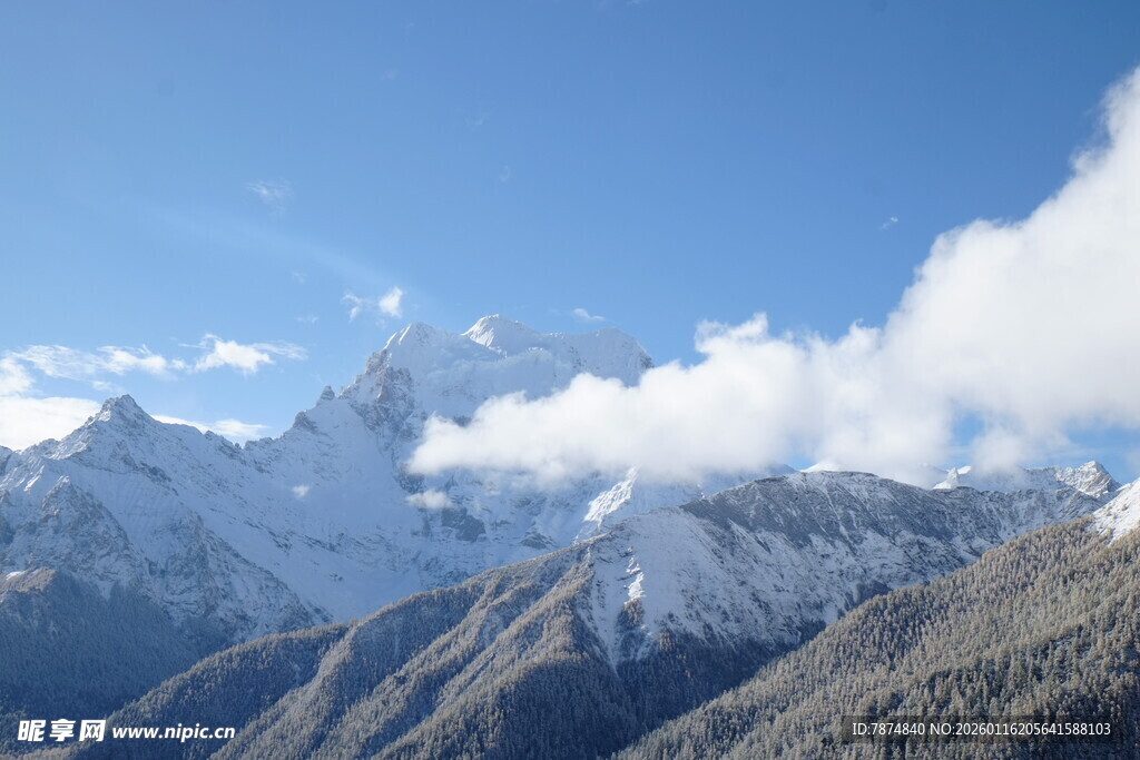 壮丽雪山美景