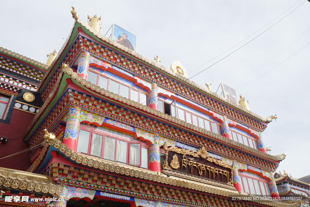 藏式风格精美多层建筑