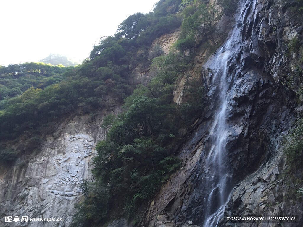 山间瀑布 自然美景