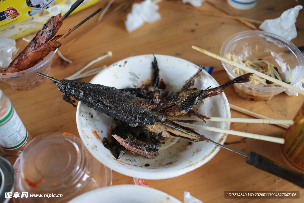 桌上的海鲜美食品鉴