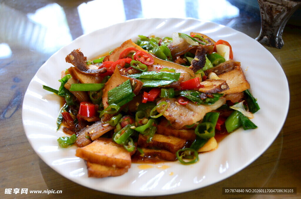 美味青椒炒五花肉