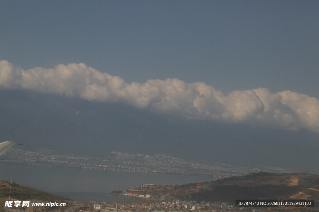 山间云海景观