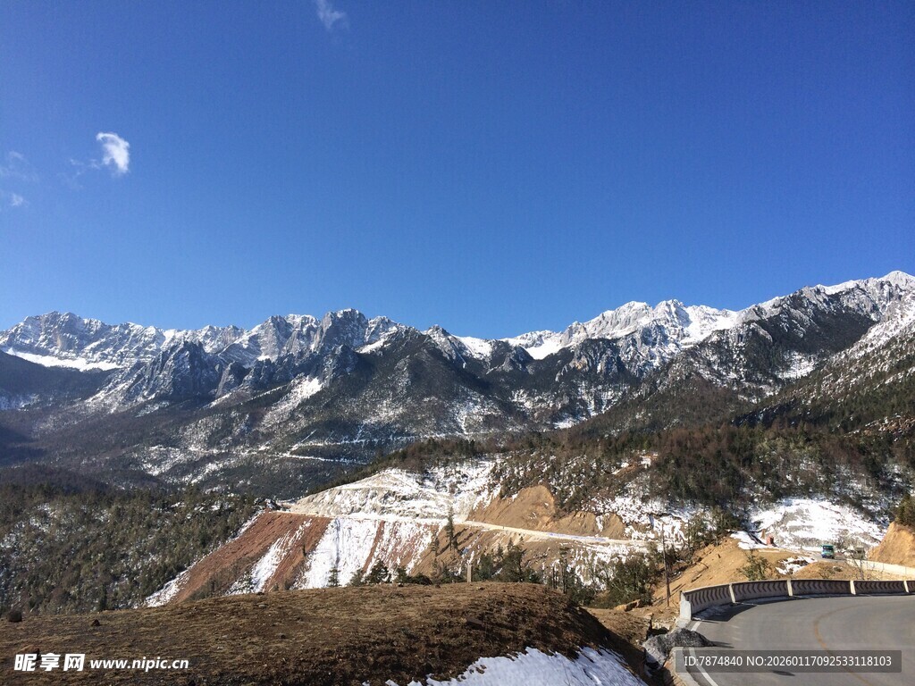 雪山公路风景
