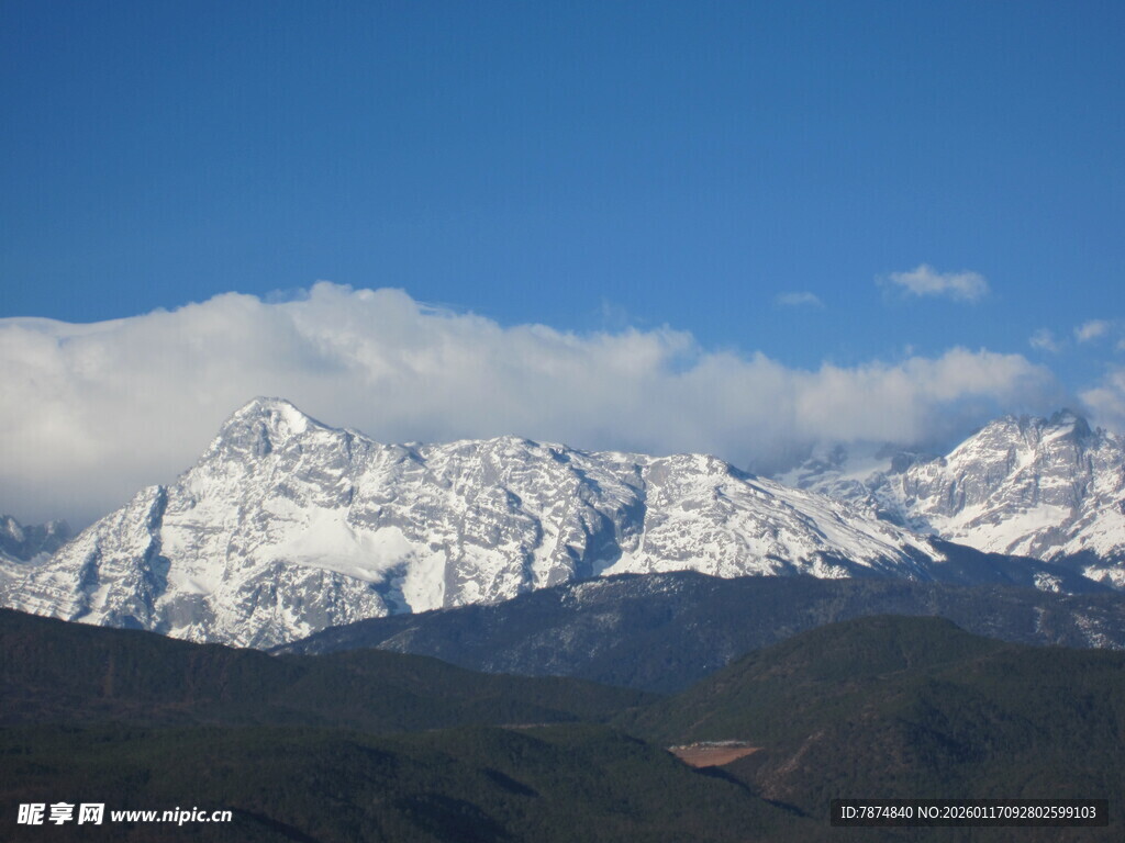 壮丽雪山美景