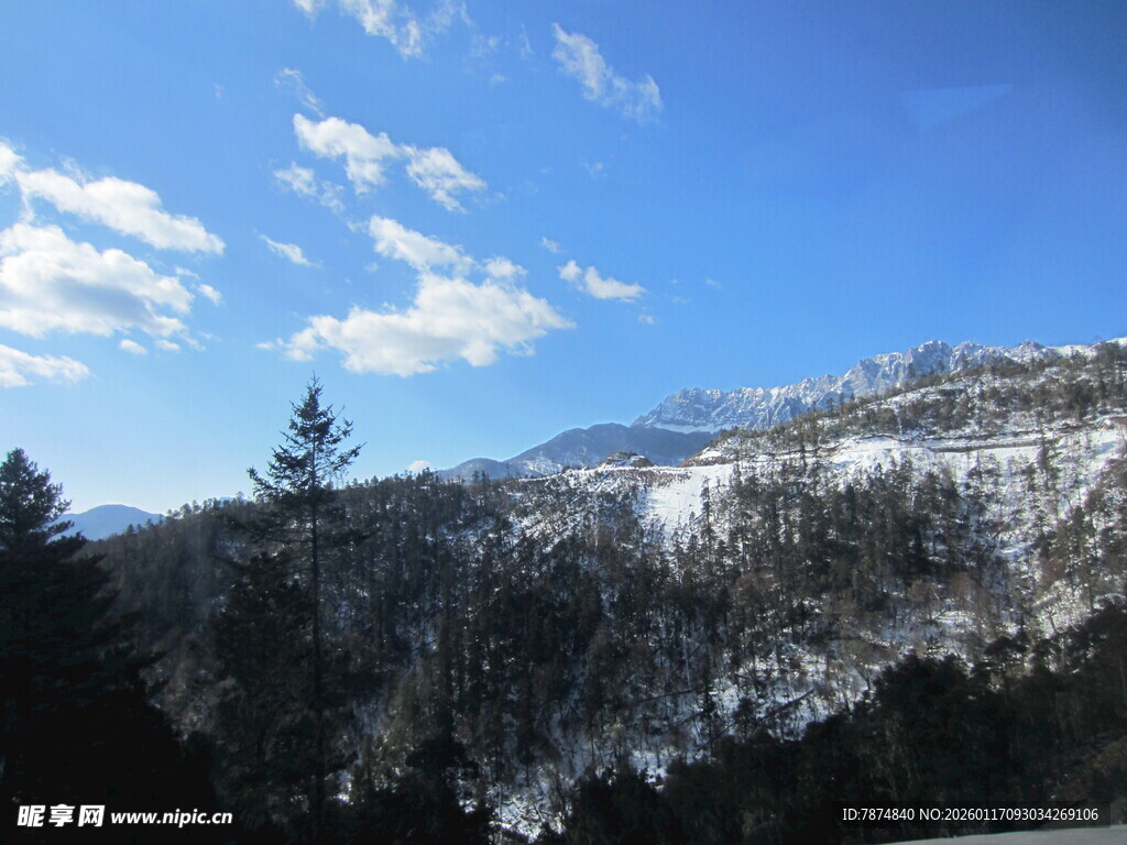 冬日雪山风景