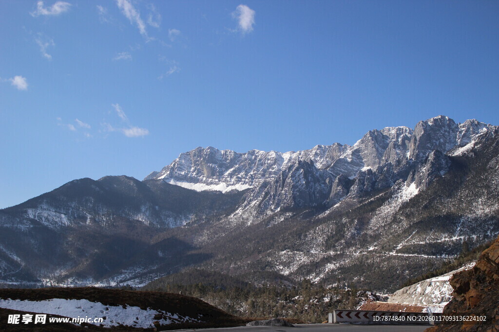 雪山壮丽风光