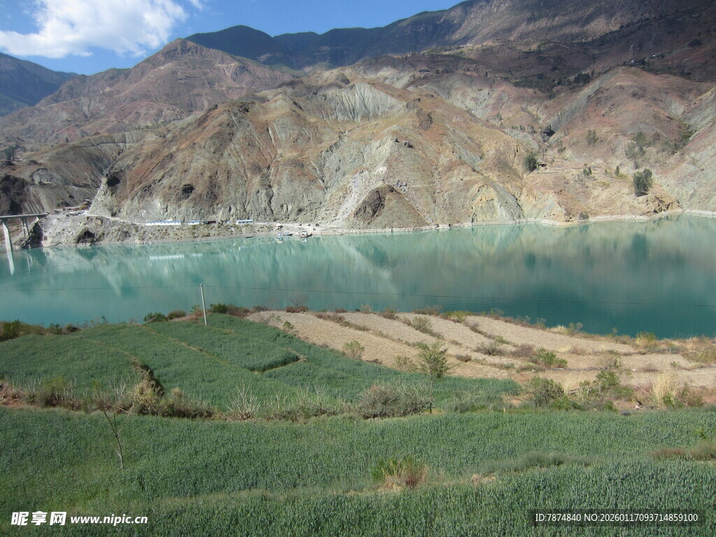 美丽湖山风光
