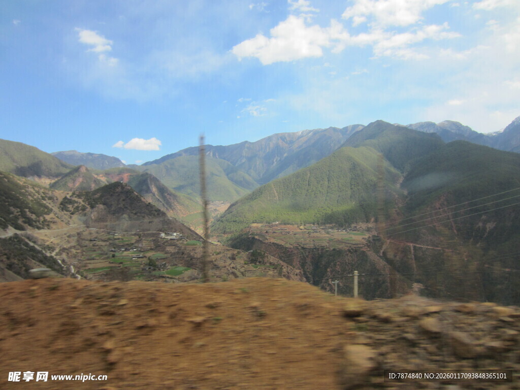 山间美景