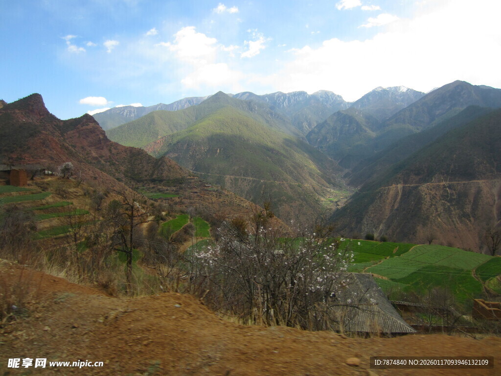 壮丽山景 自然风光如画
