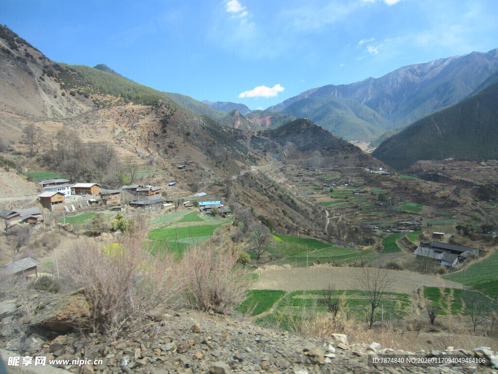 山间村落美景