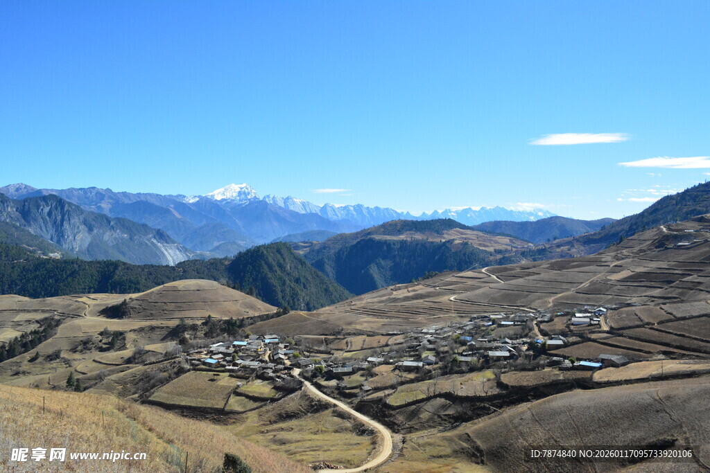 山间村落美景