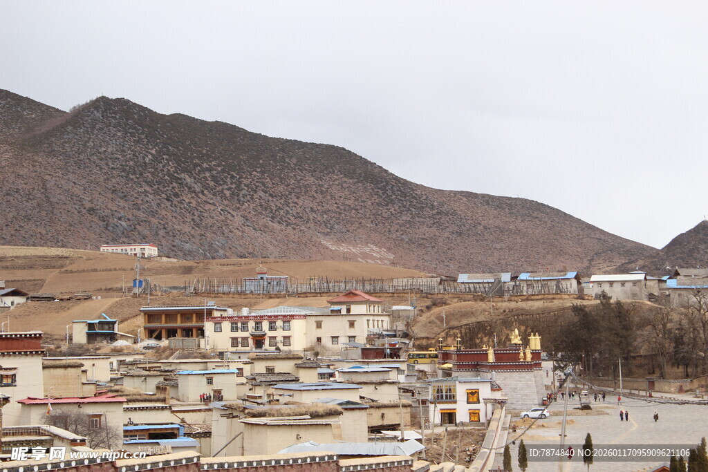 藏区小镇风光