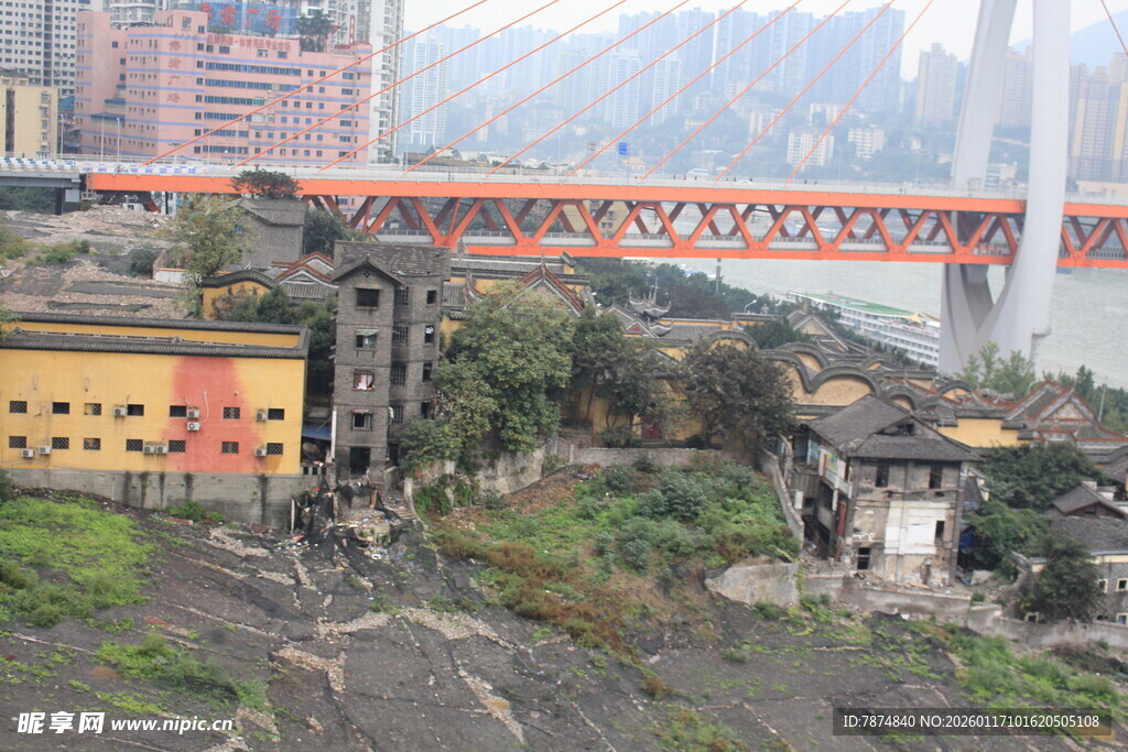 城市江边桥梁与周边景致